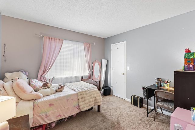 4208 N Country Dr, Antelope, CA 95843