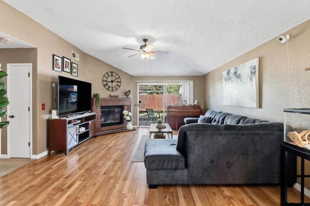 4208 N Country Dr, Antelope, CA 95843