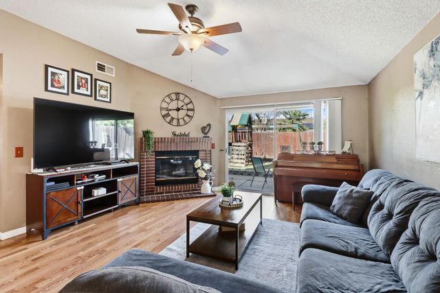 4208 N Country Dr, Antelope, CA 95843