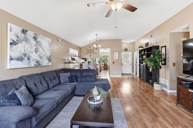 4208 N Country Dr, Antelope, CA 95843