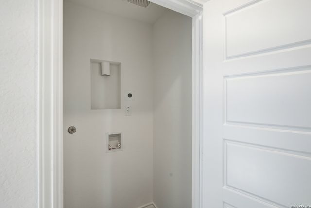 1343 Vallarta Centro, Converse, TX 78109