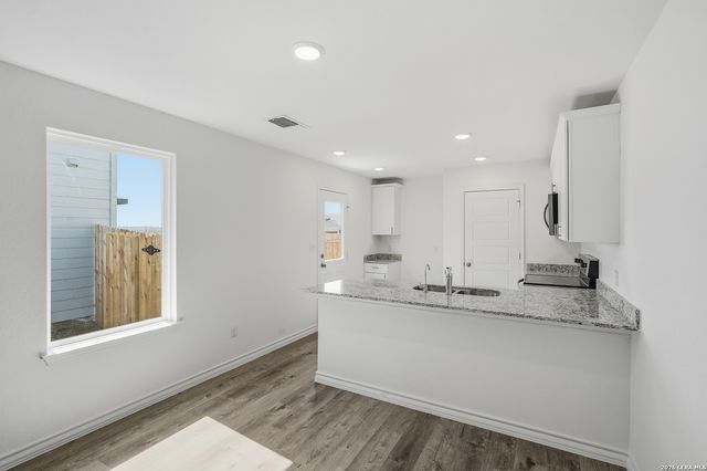 1343 Vallarta Centro, Converse, TX 78109