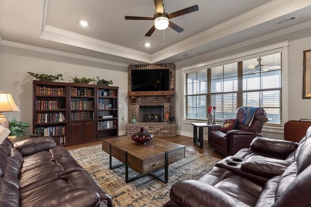 1309 Ruscello Avenue, Tontitown, AR 72762