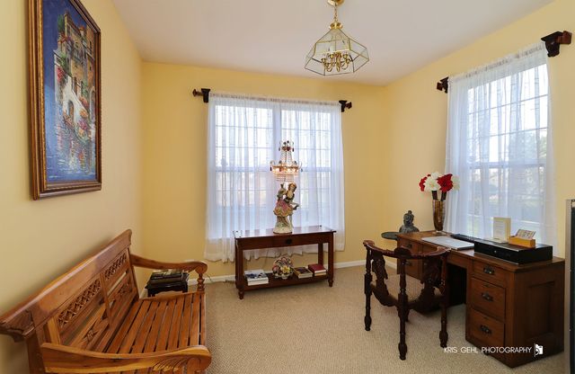 450 W Daybreak Lane, Round Lake, IL 60073