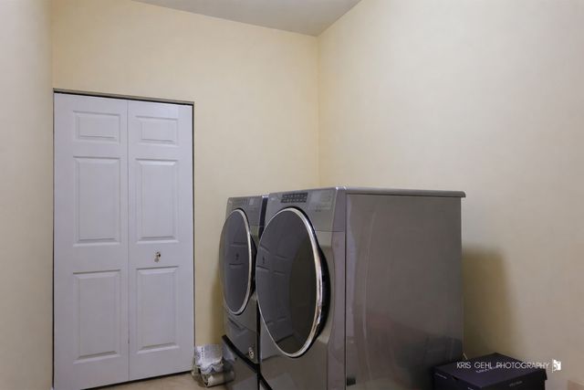 450 W Daybreak Lane, Round Lake, IL 60073