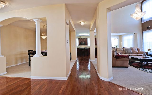 450 W Daybreak Lane, Round Lake, IL 60073