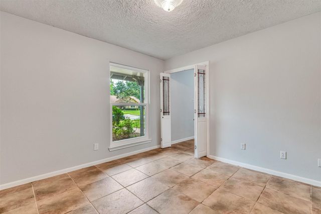 16121 Lakeview Drive, Jersey Village, TX 77040