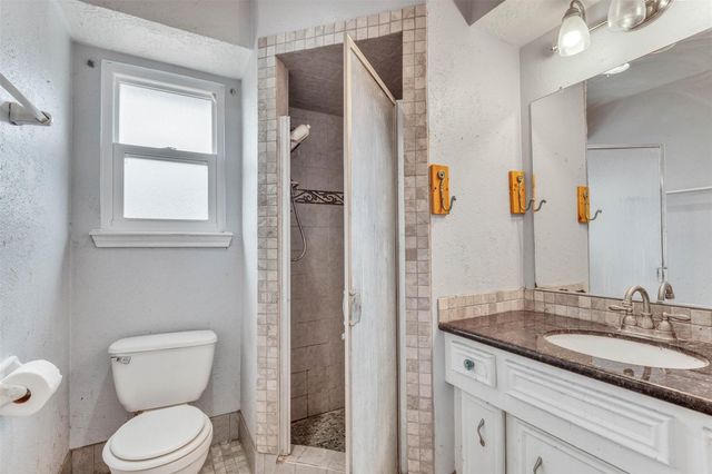 16121 Lakeview Drive, Jersey Village, TX 77040