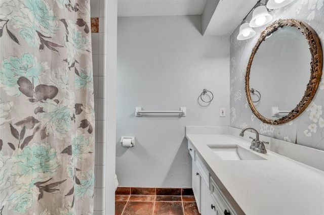 16121 Lakeview Drive, Jersey Village, TX 77040