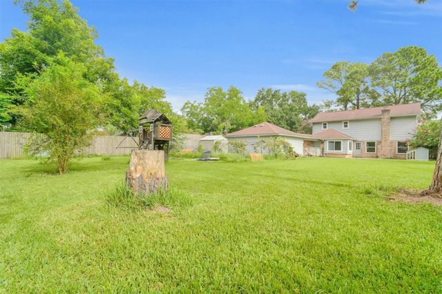 16121 Lakeview Drive, Jersey Village, TX 77040
