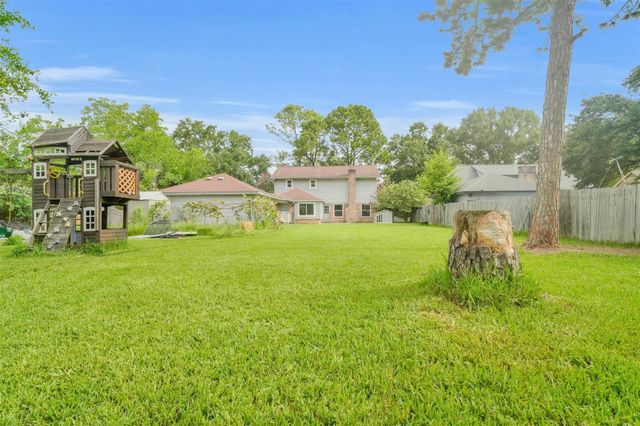 16121 Lakeview Drive, Jersey Village, TX 77040