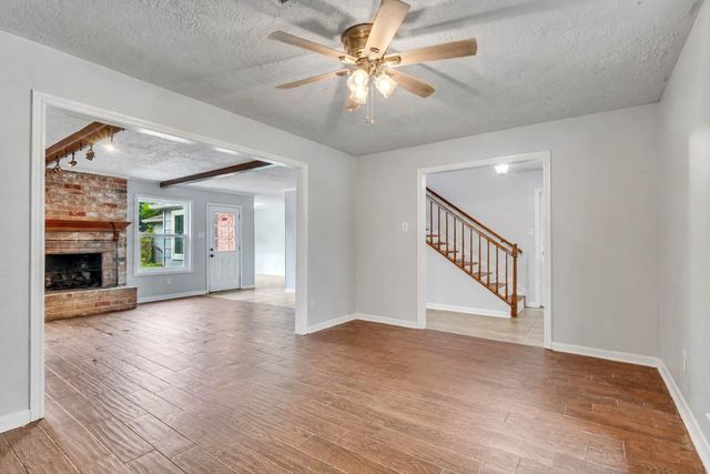 16121 Lakeview Drive, Jersey Village, TX 77040