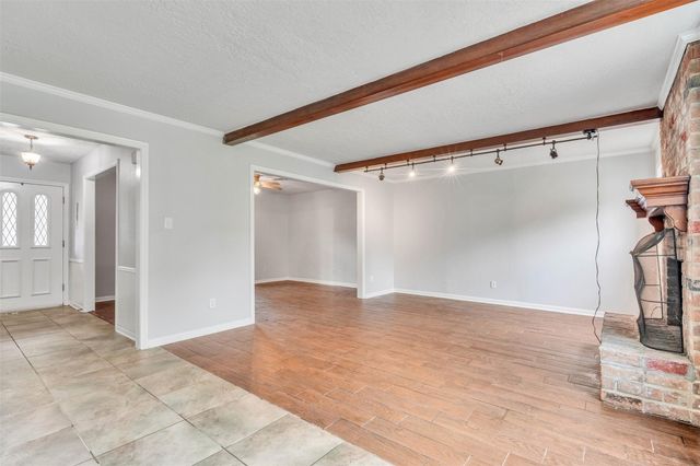 16121 Lakeview Drive, Jersey Village, TX 77040