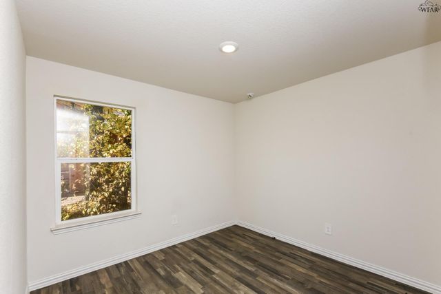 1646 ELIZABETH AVENUE, Wichita Falls, TX 76301