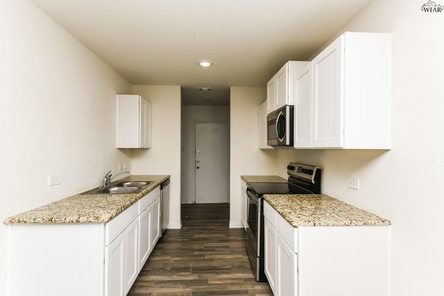 1646 ELIZABETH AVENUE, Wichita Falls, TX 76301