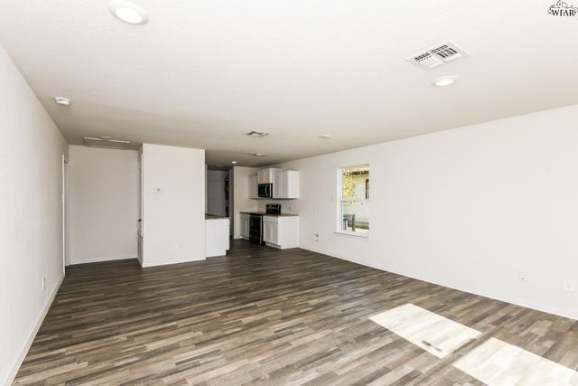 1646 ELIZABETH AVENUE, Wichita Falls, TX 76301