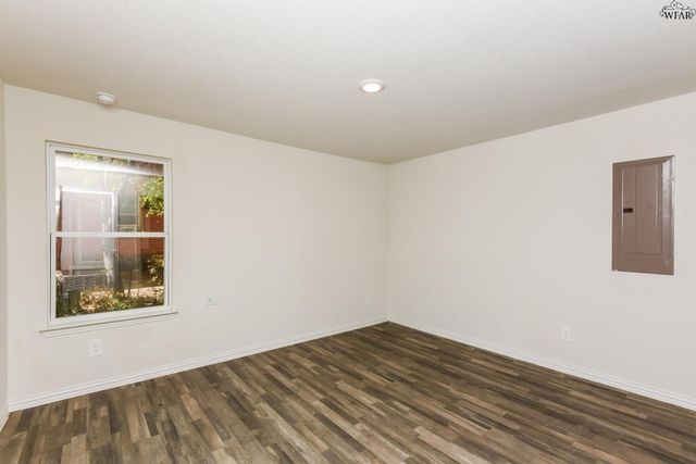 1646 ELIZABETH AVENUE, Wichita Falls, TX 76301