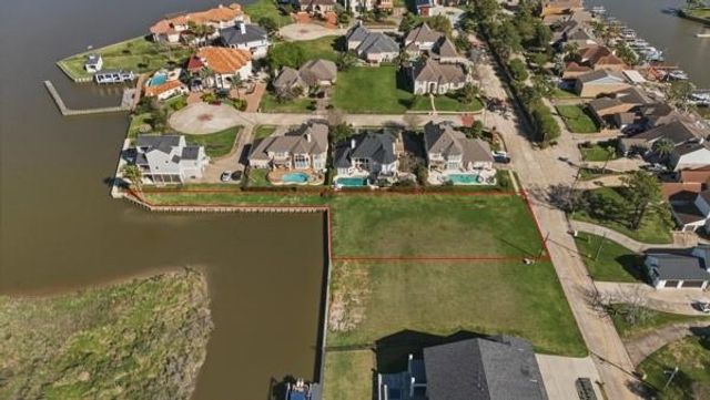 923 Davis Road, League City, TX 77573