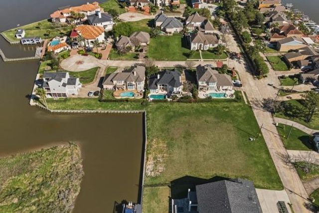 923 Davis Road, League City, TX 77573