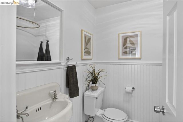 4030 Lusk St, Oakland, CA 94608