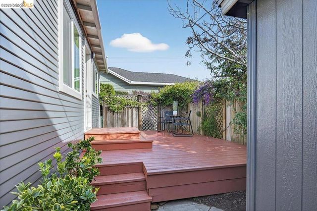 4030 Lusk St, Oakland, CA 94608