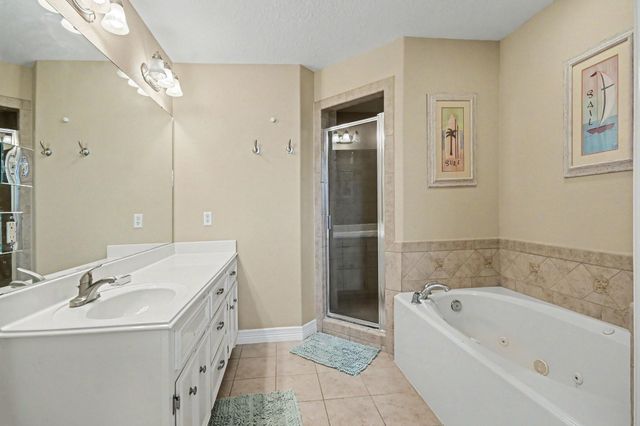147 Eagle Nest Court, Richwood, TX 77566