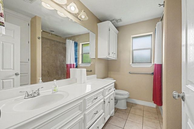 147 Eagle Nest Court, Richwood, TX 77566