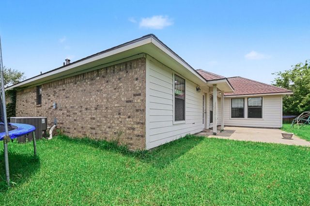 147 Eagle Nest Court, Richwood, TX 77566