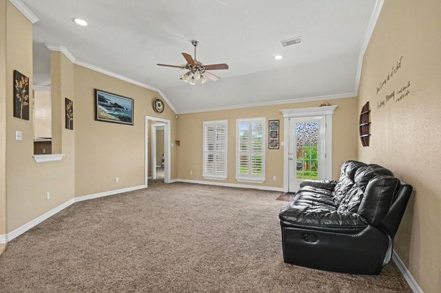 147 Eagle Nest Court, Richwood, TX 77566