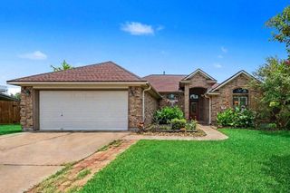 147 Eagle Nest Court, Richwood, TX 77566