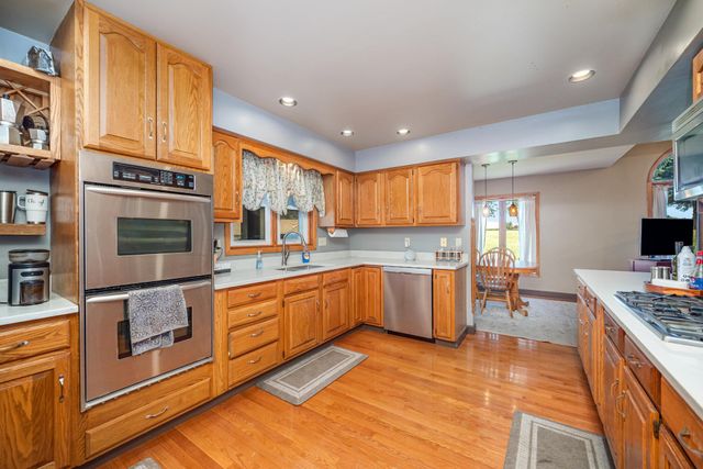 24417 E Cedar Lake Drive, New Prague, MN 56071