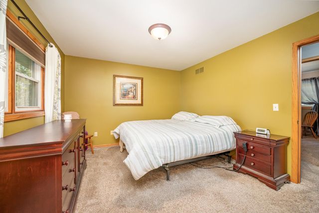 24417 E Cedar Lake Drive, New Prague, MN 56071