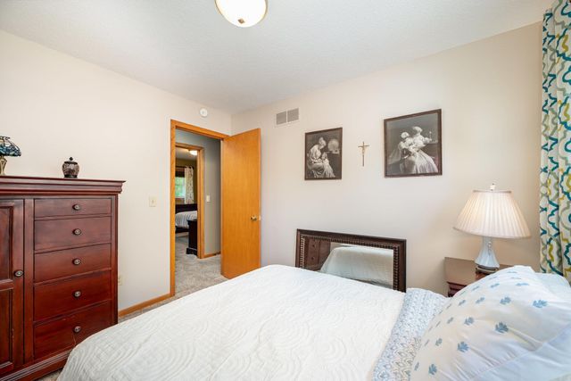 24417 E Cedar Lake Drive, New Prague, MN 56071