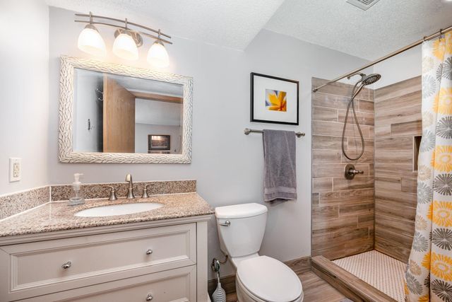 24417 E Cedar Lake Drive, New Prague, MN 56071