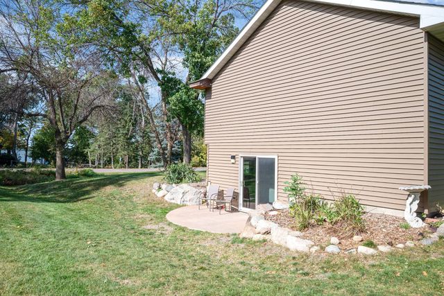 24417 E Cedar Lake Drive, New Prague, MN 56071