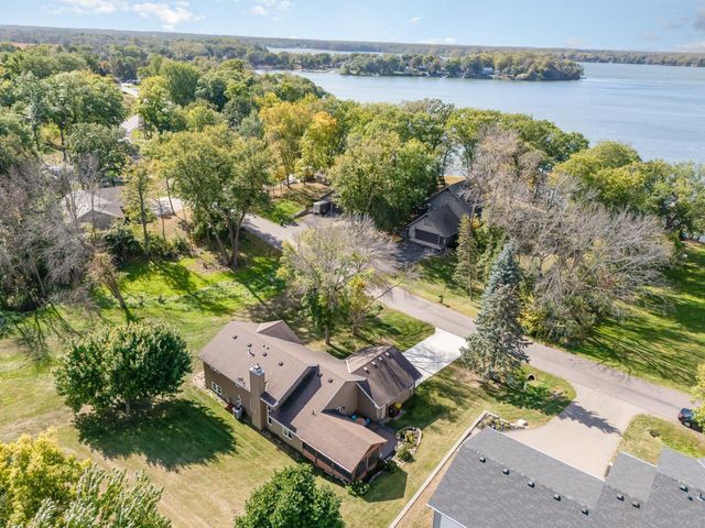 24417 E Cedar Lake Drive, New Prague, MN 56071