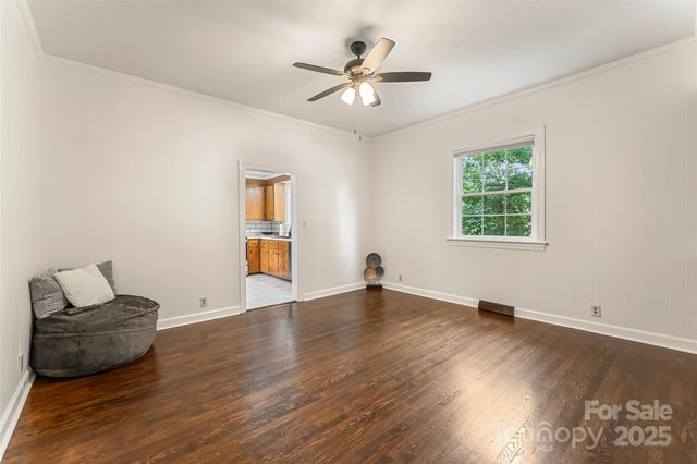 302 White Street, Morganton, NC 28655