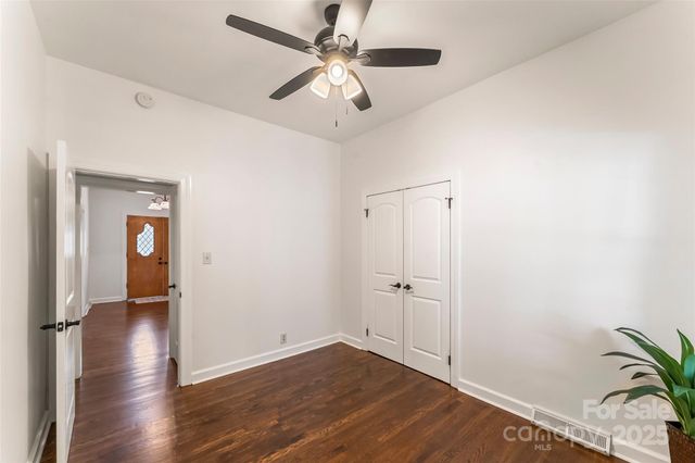 302 White Street, Morganton, NC 28655