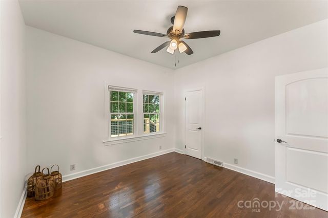 302 White Street, Morganton, NC 28655