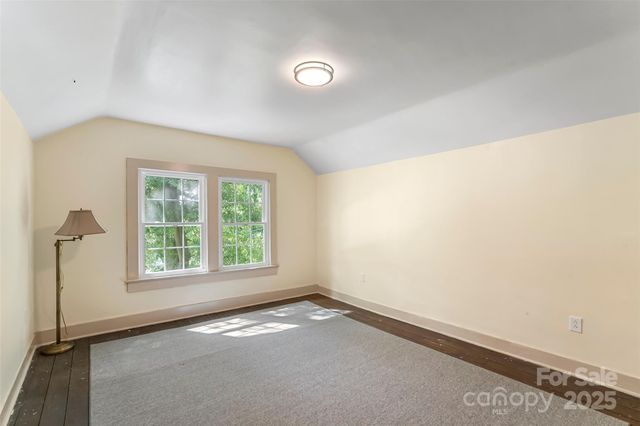 302 White Street, Morganton, NC 28655