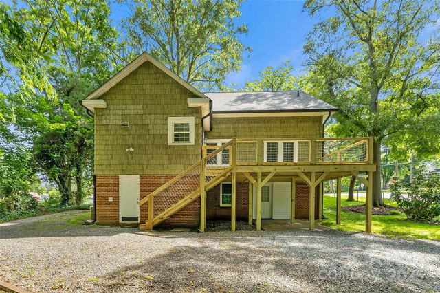 302 White Street, Morganton, NC 28655