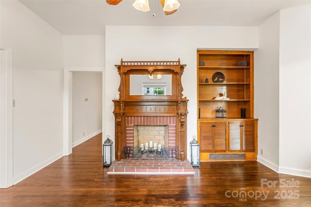 302 White Street, Morganton, NC 28655