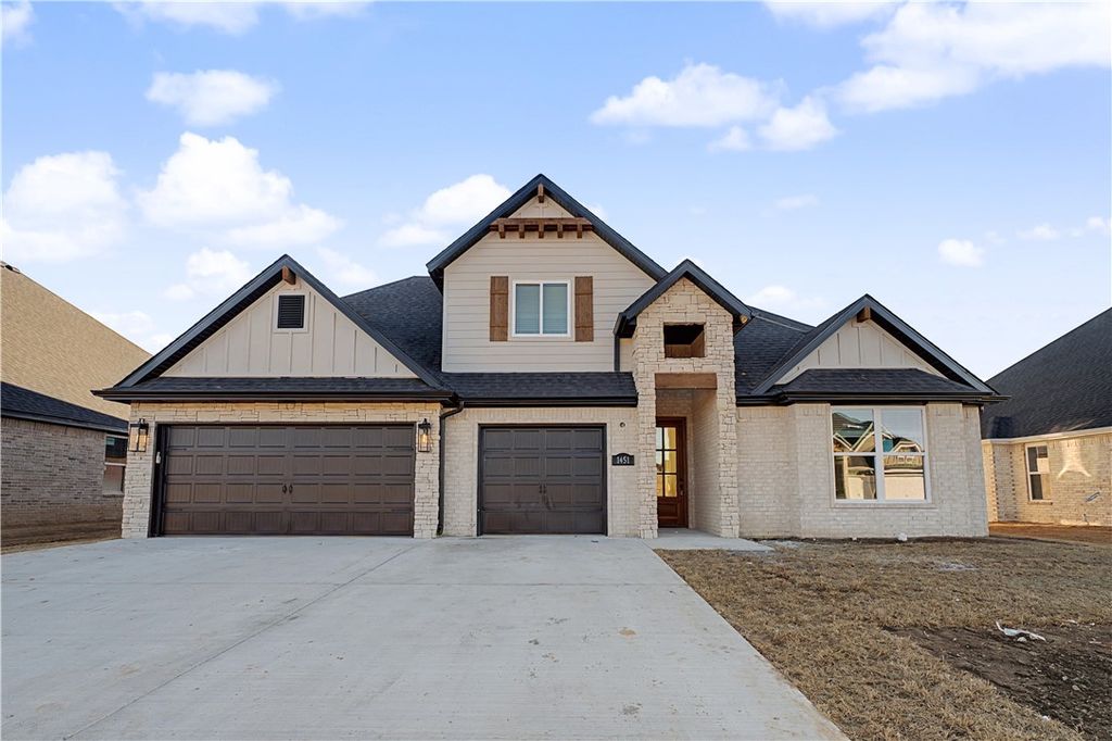 1451 Tiffany Street, Centerton, AR 72719