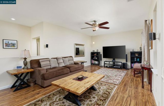 1315 Oak Crest Way, Antioch, CA 94531