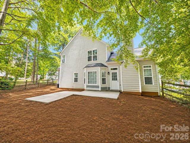 6417 Spanish Moss Lane, Charlotte, NC 28262