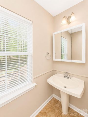 6417 Spanish Moss Lane, Charlotte, NC 28262