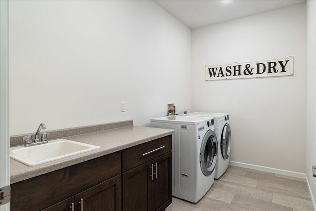 3120 Christenson LANE, Onalaska, WI 54650