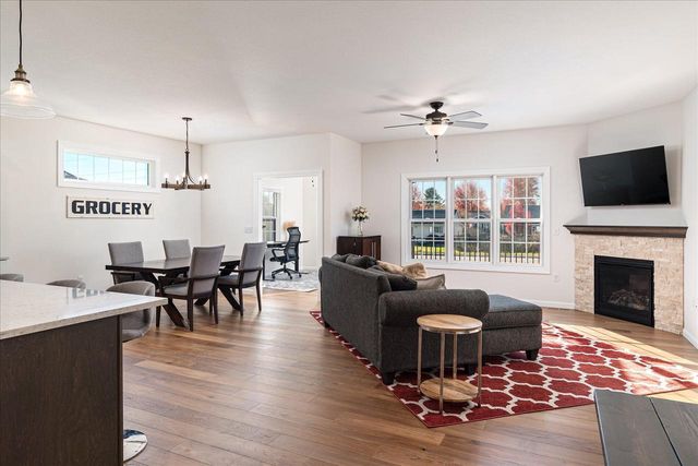 3120 Christenson LANE, Onalaska, WI 54650