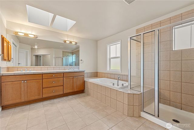 2127 NW Far Country Lane, Issaquah, WA 98027