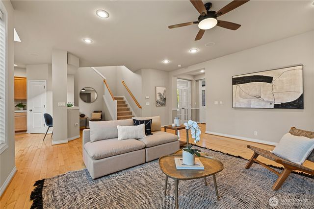 2127 NW Far Country Lane, Issaquah, WA 98027
